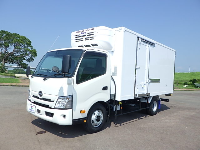 日野 令和6年式 冷凍バン 左サイドスライドドア付 車検付き|中古トラックの販売・買取・査定のアイナビ