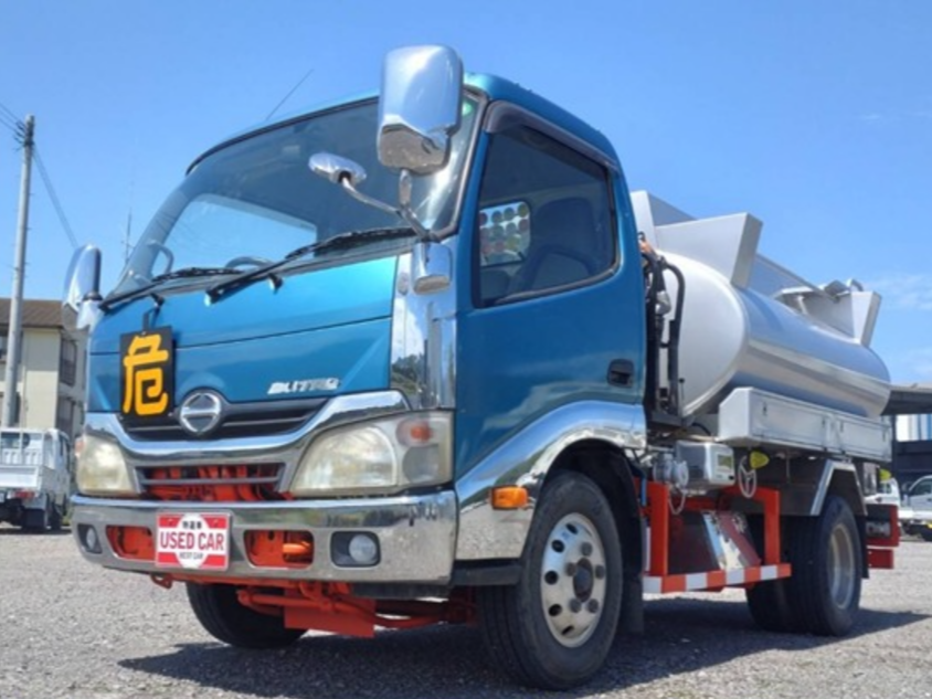 日野自動車デュトロタンクローリー 1層3KL 消防書類有り|中古トラックの販売・買取・査定のアイナビ
