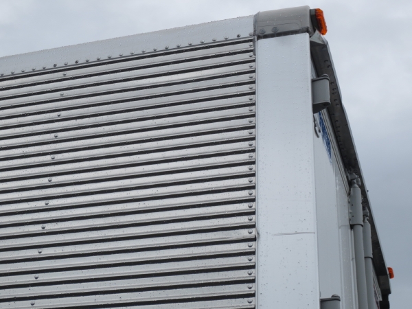 いすゞフォワードアルミウイング|中古トラックの販売・買取・査定のアイナビ