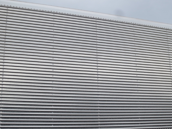 いすゞフォワードアルミウイング|中古トラックの販売・買取・査定のアイナビ