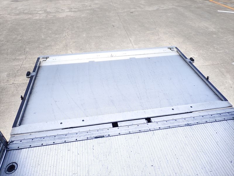 【351329】いすゞ フォワード 低温仕様冷凍車 パワーゲート付|中古トラックの販売・買取・査定のアイナビ