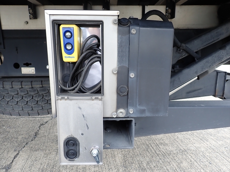 【351329】いすゞ フォワード 低温仕様冷凍車 パワーゲート付|中古トラックの販売・買取・査定のアイナビ