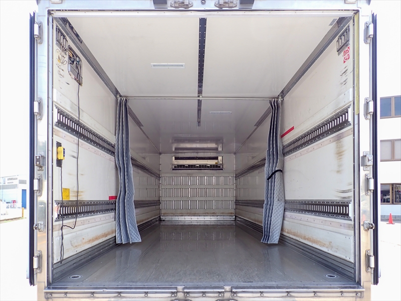 【351329】いすゞ フォワード 低温仕様冷凍車 パワーゲート付|中古トラックの販売・買取・査定のアイナビ