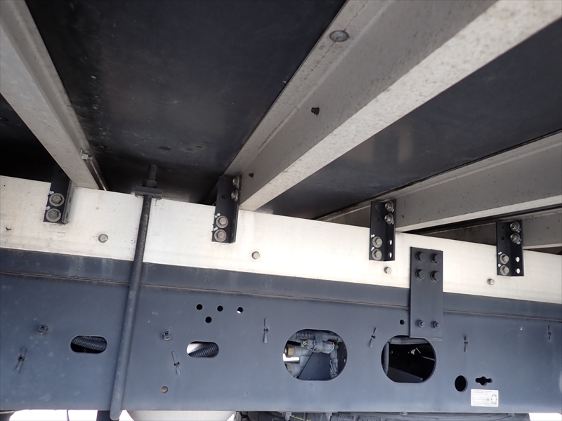 【351329】いすゞ フォワード 低温仕様冷凍車 パワーゲート付|中古トラックの販売・買取・査定のアイナビ