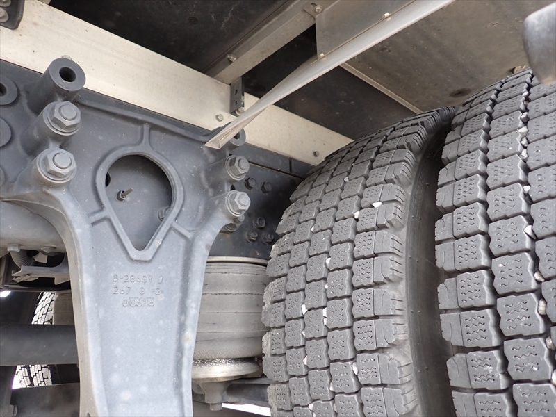 【351329】いすゞ フォワード 低温仕様冷凍車 パワーゲート付|中古トラックの販売・買取・査定のアイナビ