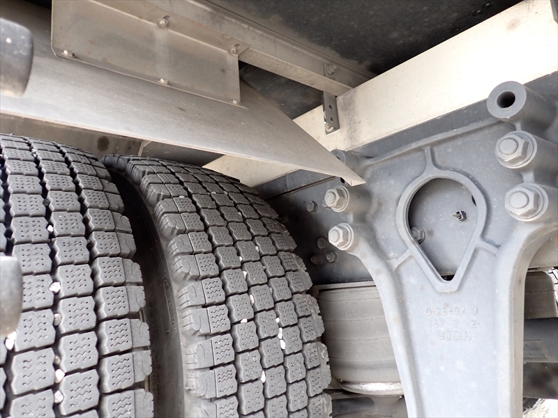 【351329】いすゞ フォワード 低温仕様冷凍車 パワーゲート付|中古トラックの販売・買取・査定のアイナビ