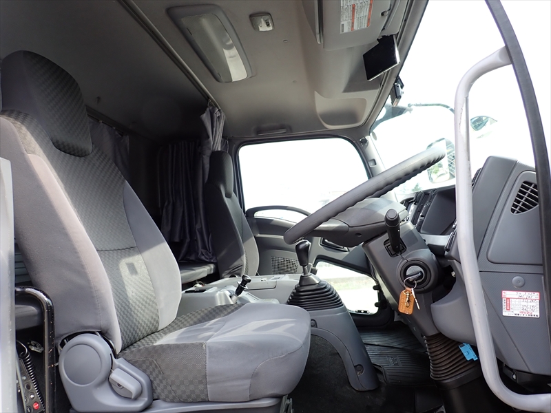 【351329】いすゞ フォワード 低温仕様冷凍車 パワーゲート付|中古トラックの販売・買取・査定のアイナビ