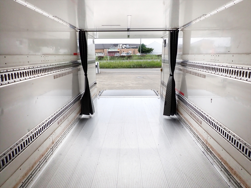 【351325】いすゞ フォワード 低温仕様冷凍車 パワーゲート付|中古トラックの販売・買取・査定のアイナビ