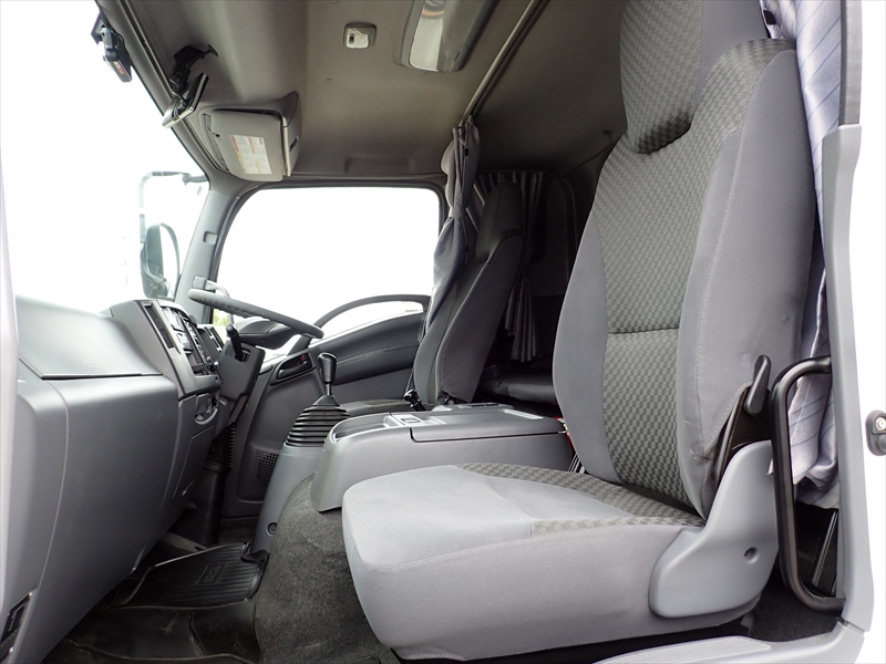 【351325】いすゞ フォワード 低温仕様冷凍車 パワーゲート付|中古トラックの販売・買取・査定のアイナビ