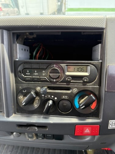 いすゞ エルフ ワイド幅 ドライバン PG付き H30 年式 TRG-NPR85AN|中古トラックの販売・買取・査定のアイナビ