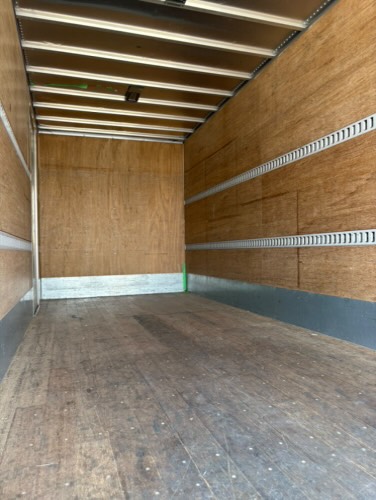 いすゞ エルフ ワイド幅 ドライバン PG付き H30 年式 TRG-NPR85AN|中古トラックの販売・買取・査定のアイナビ