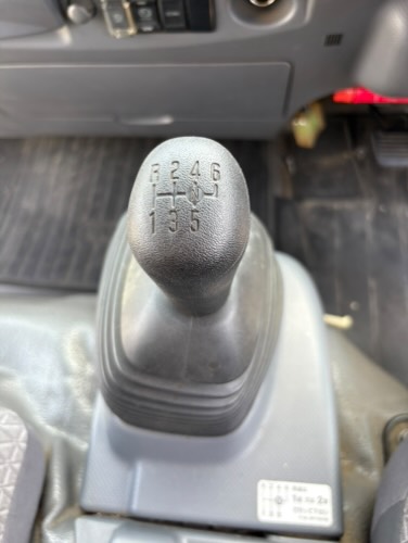 いすゞ エルフ ワイド幅 ドライバン PG付き H30 年式 TRG-NPR85AN|中古トラックの販売・買取・査定のアイナビ