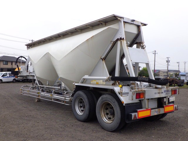 トレクスTNF22401粉粒体運搬セミトレーラー2槽式|中古トラックの販売・買取・査定のアイナビ