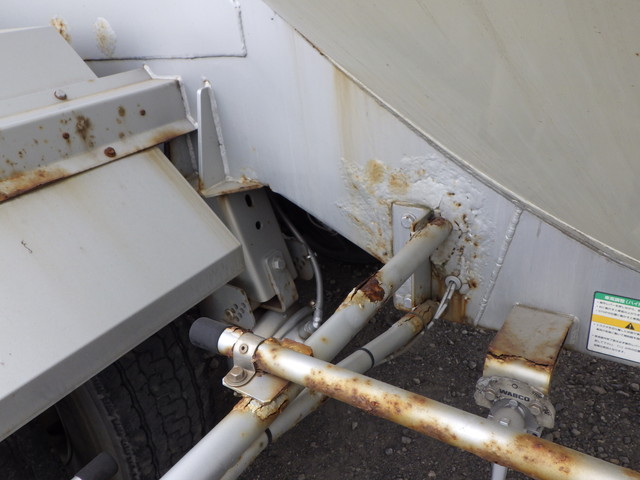 トレクスTNF22401粉粒体運搬セミトレーラー2槽式|中古トラックの販売・買取・査定のアイナビ