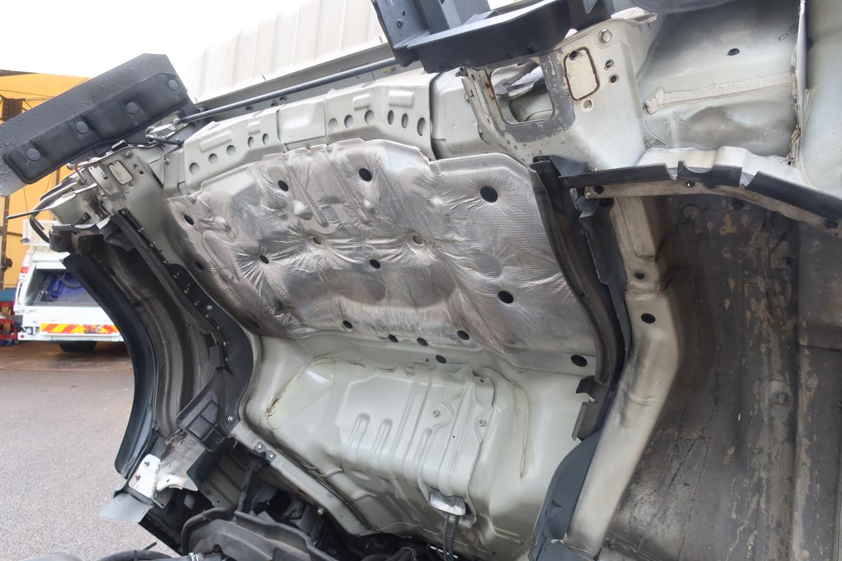 ワイド幅 冷蔵冷凍車 ハイブリッド AT -5℃～30℃設定|中古トラックの販売・買取・査定のアイナビ