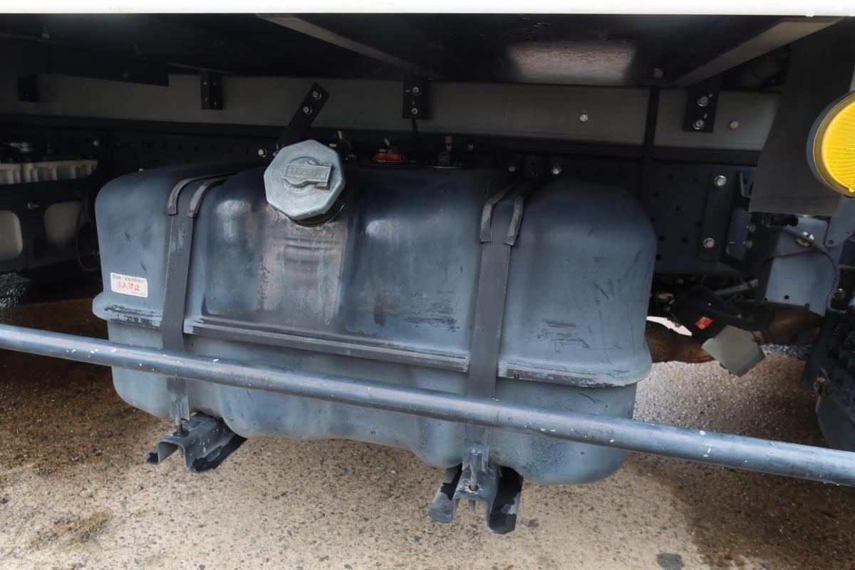 ワイド幅 冷蔵冷凍車 ハイブリッド AT -5℃～30℃設定|中古トラックの販売・買取・査定のアイナビ