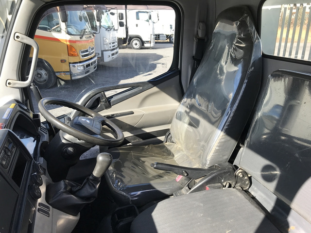 【準中型(5t限定あり)運転可能】三菱ふそうキャンター/5速|中古トラックの販売・買取・査定のアイナビ