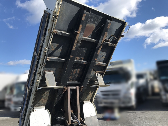 【準中型(5t限定あり)運転可能】三菱ふそうキャンター/5速|中古トラックの販売・買取・査定のアイナビ