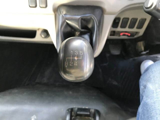 【準中型(5t限定あり)運転可能】三菱ふそうキャンター/5速|中古トラックの販売・買取・査定のアイナビ