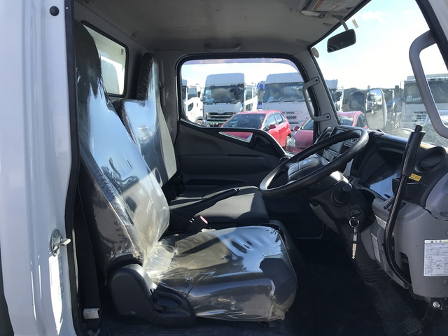 【準中型(5t限定あり)運転可能】三菱ふそうキャンター/5速|中古トラックの販売・買取・査定のアイナビ