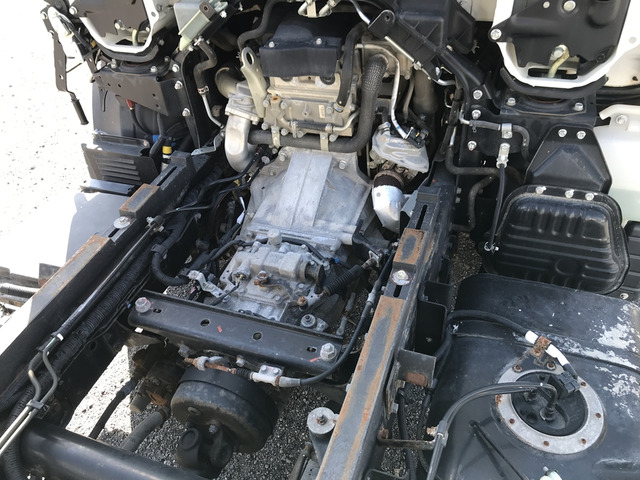 【準中型(5t限定あり)運転可能】三菱ふそうキャンター/5速|中古トラックの販売・買取・査定のアイナビ