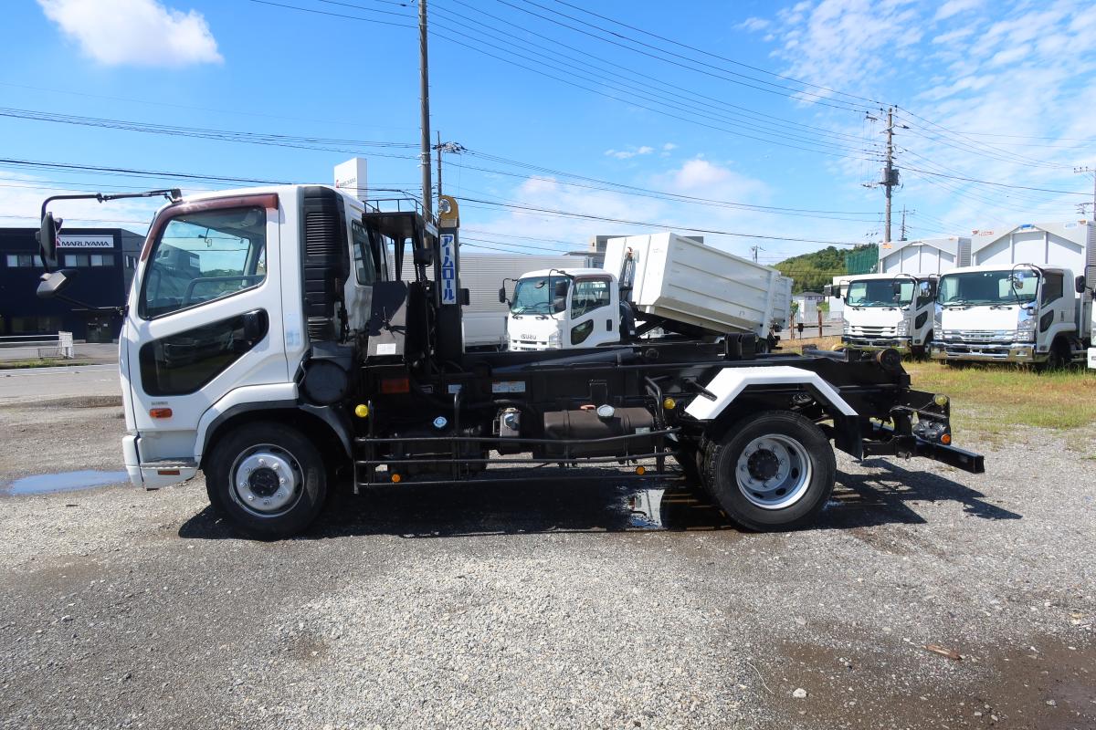 増トンショートキャブ 新明和製アームロール 積載7800kg|中古トラックの販売・買取・査定のアイナビ