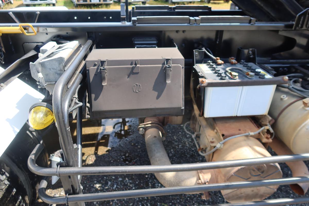 増トンショートキャブ 新明和製アームロール 積載7800kg|中古トラックの販売・買取・査定のアイナビ