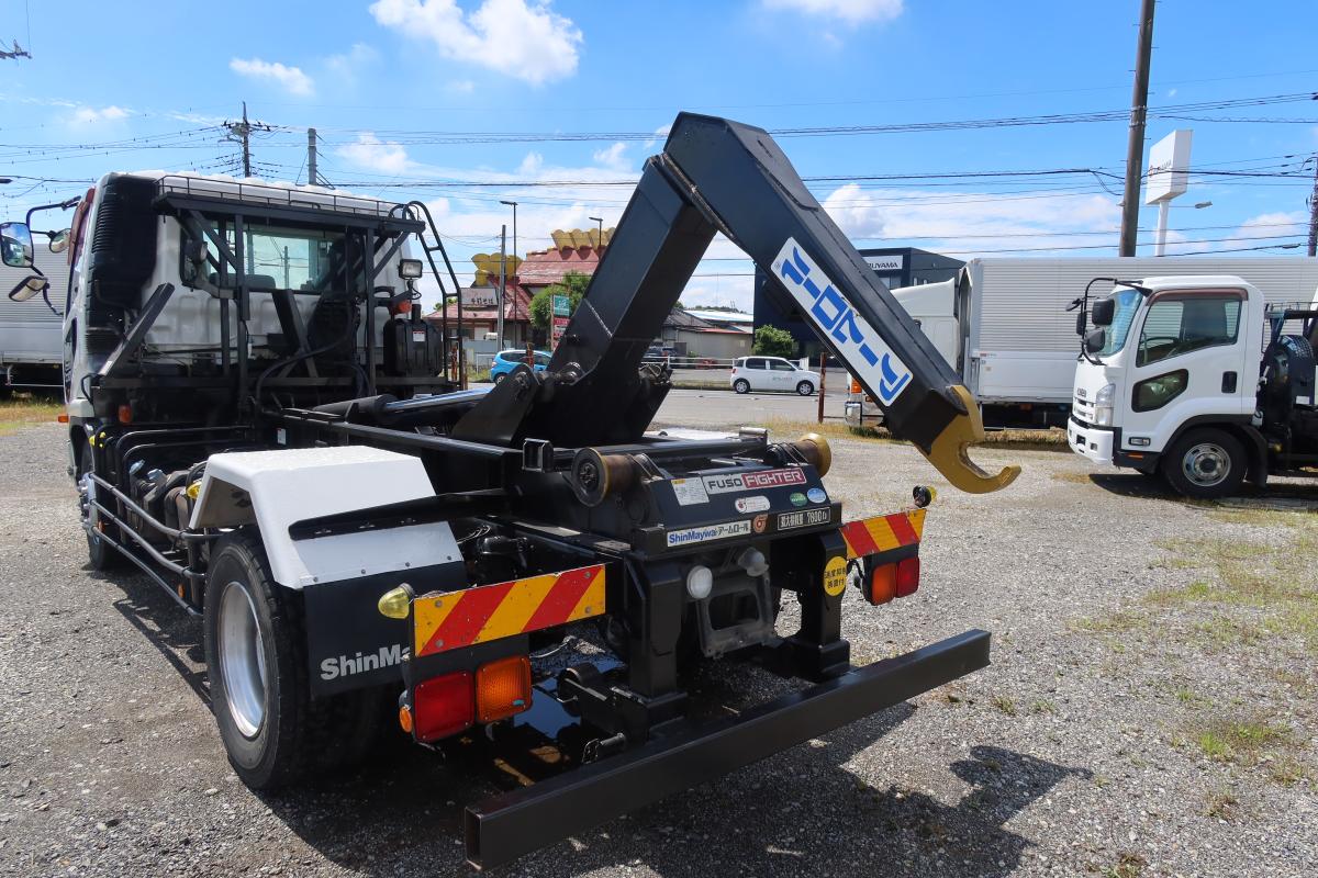 増トンショートキャブ 新明和製アームロール 積載7800kg|中古トラックの販売・買取・査定のアイナビ