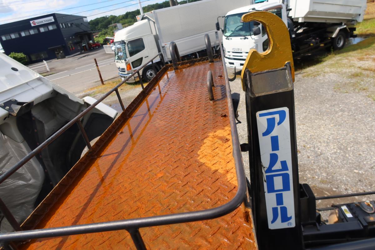 増トンショートキャブ 新明和製アームロール 積載7800kg|中古トラックの販売・買取・査定のアイナビ