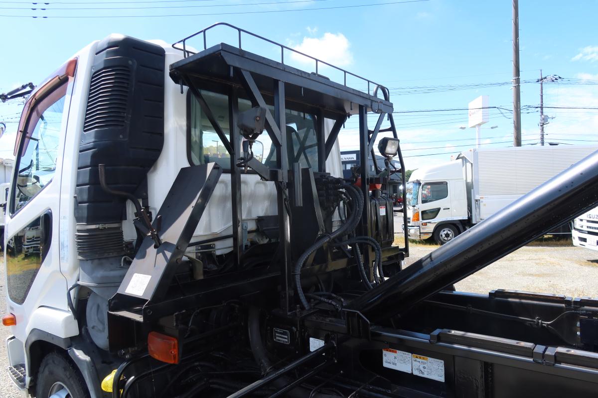 増トンショートキャブ 新明和製アームロール 積載7800kg|中古トラックの販売・買取・査定のアイナビ