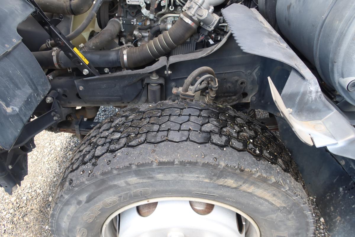 増トンショートキャブ 新明和製アームロール 積載7800kg|中古トラックの販売・買取・査定のアイナビ