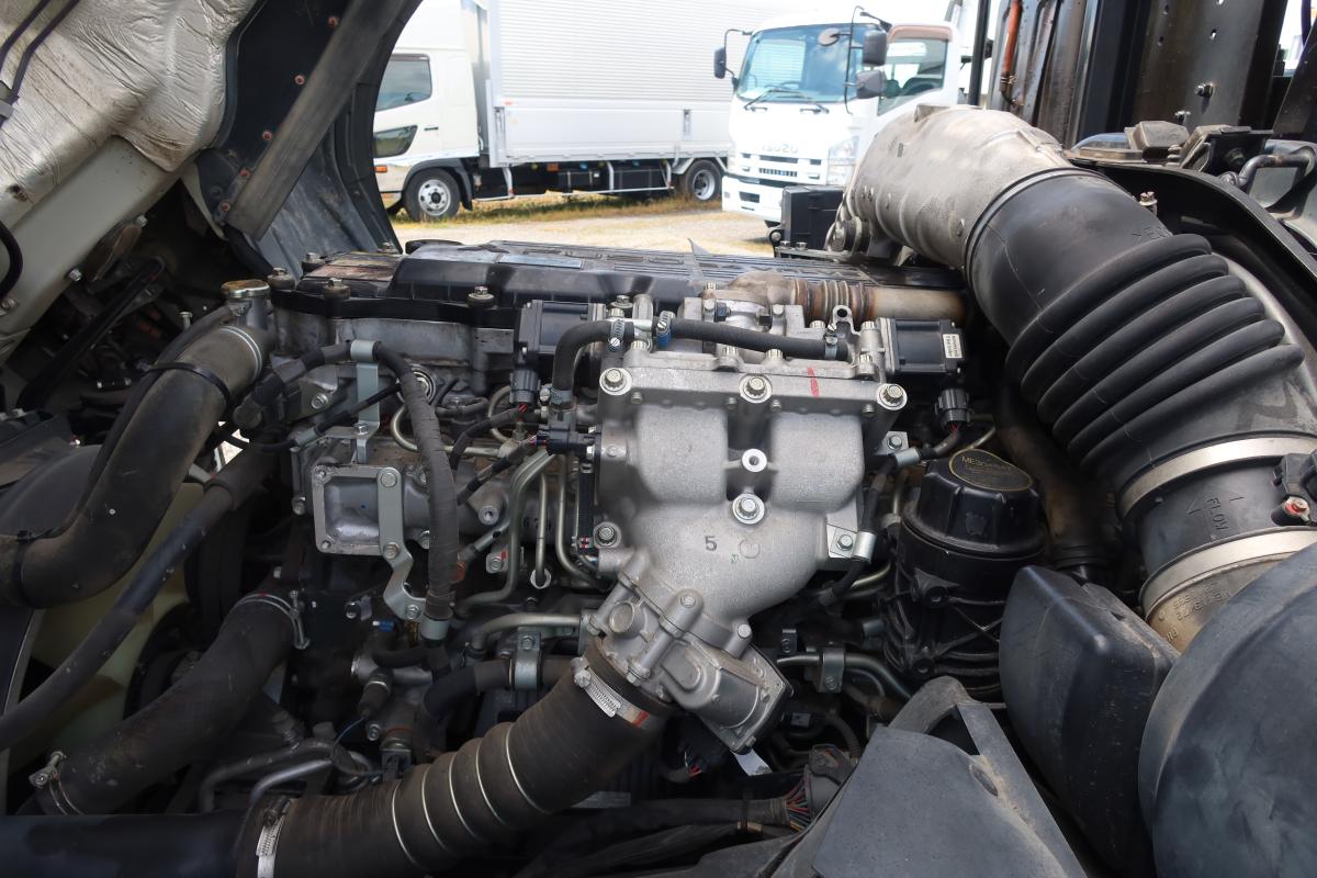 増トンショートキャブ 新明和製アームロール 積載7800kg|中古トラックの販売・買取・査定のアイナビ