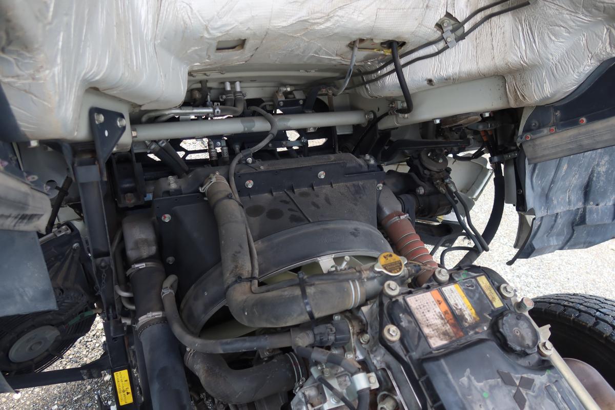 増トンショートキャブ 新明和製アームロール 積載7800kg|中古トラックの販売・買取・査定のアイナビ