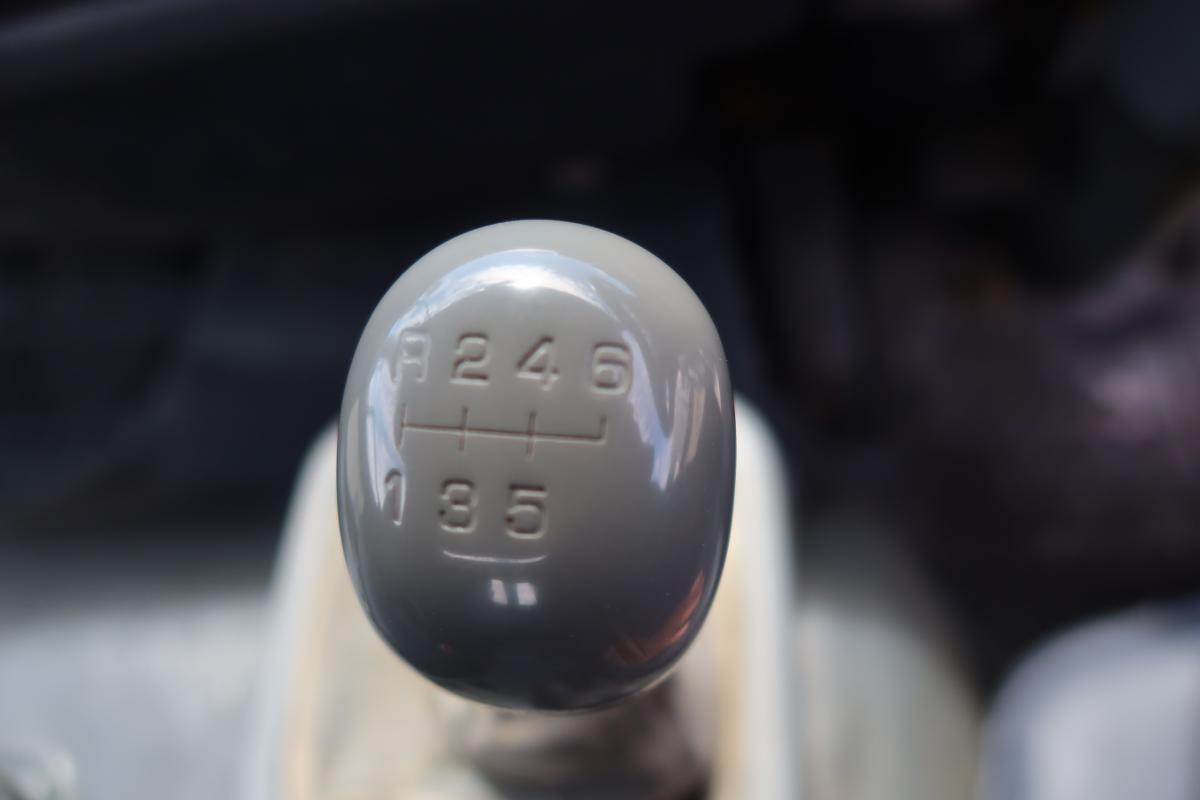 増トンショートキャブ 新明和製アームロール 積載7800kg|中古トラックの販売・買取・査定のアイナビ