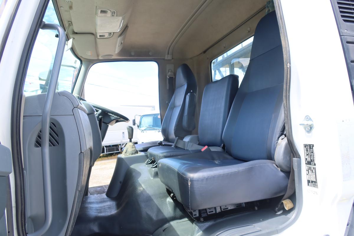 増トンショートキャブ 新明和製アームロール 積載7800kg|中古トラックの販売・買取・査定のアイナビ