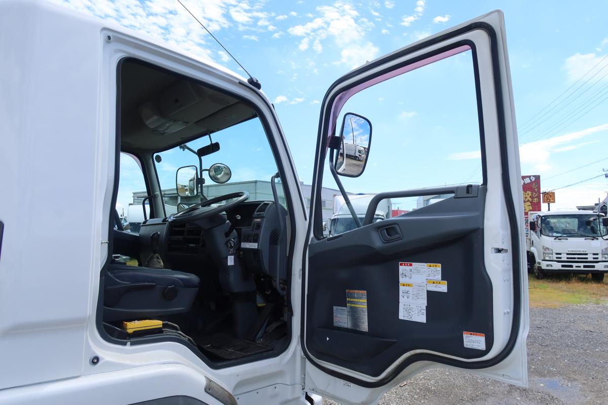 増トンショートキャブ 新明和製アームロール 積載7800kg|中古トラックの販売・買取・査定のアイナビ