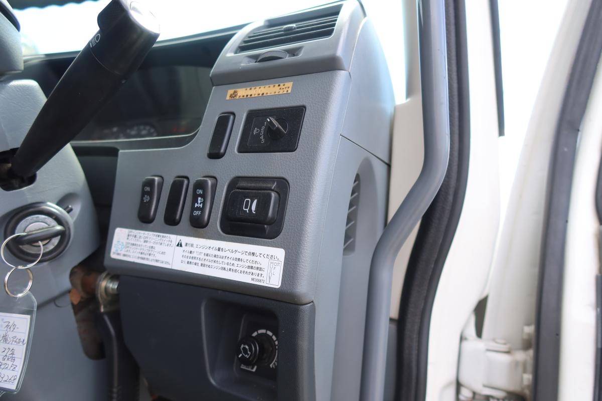 増トンショートキャブ 新明和製アームロール 積載7800kg|中古トラックの販売・買取・査定のアイナビ