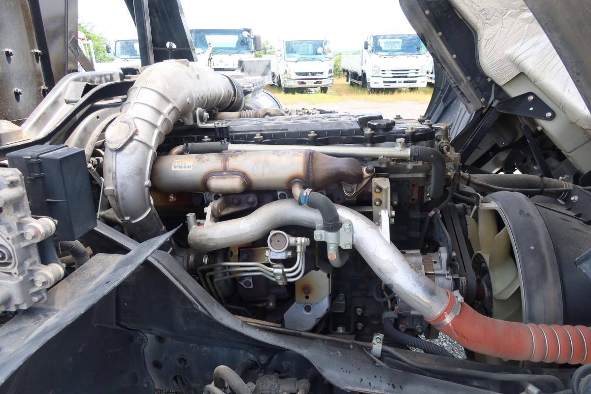 増トンショートキャブ 新明和製アームロール 積載7800kg|中古トラックの販売・買取・査定のアイナビ