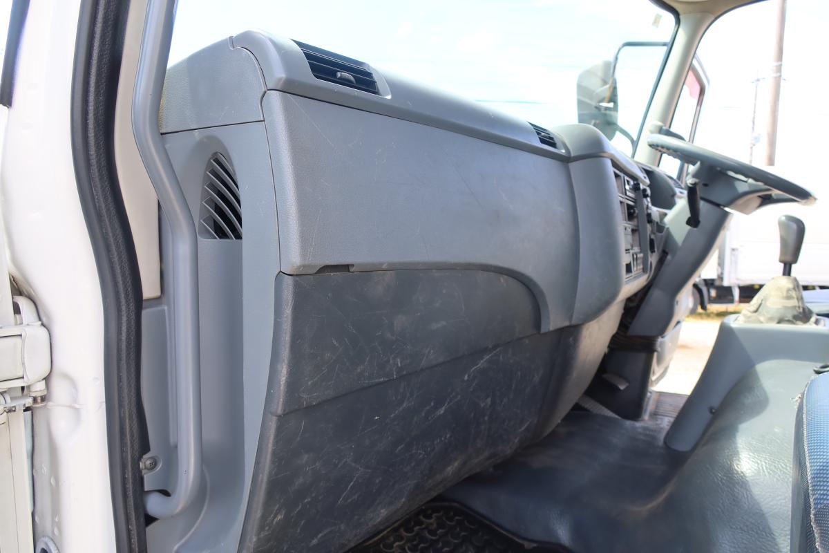 増トンショートキャブ 新明和製アームロール 積載7800kg|中古トラックの販売・買取・査定のアイナビ