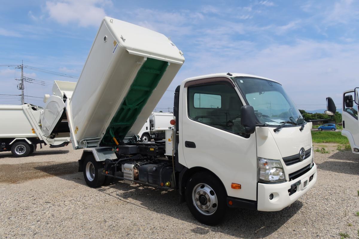 デュトロ ワイド 巻き込みパッカー車 新明和製7.3立米|中古トラックの販売・買取・査定のアイナビ