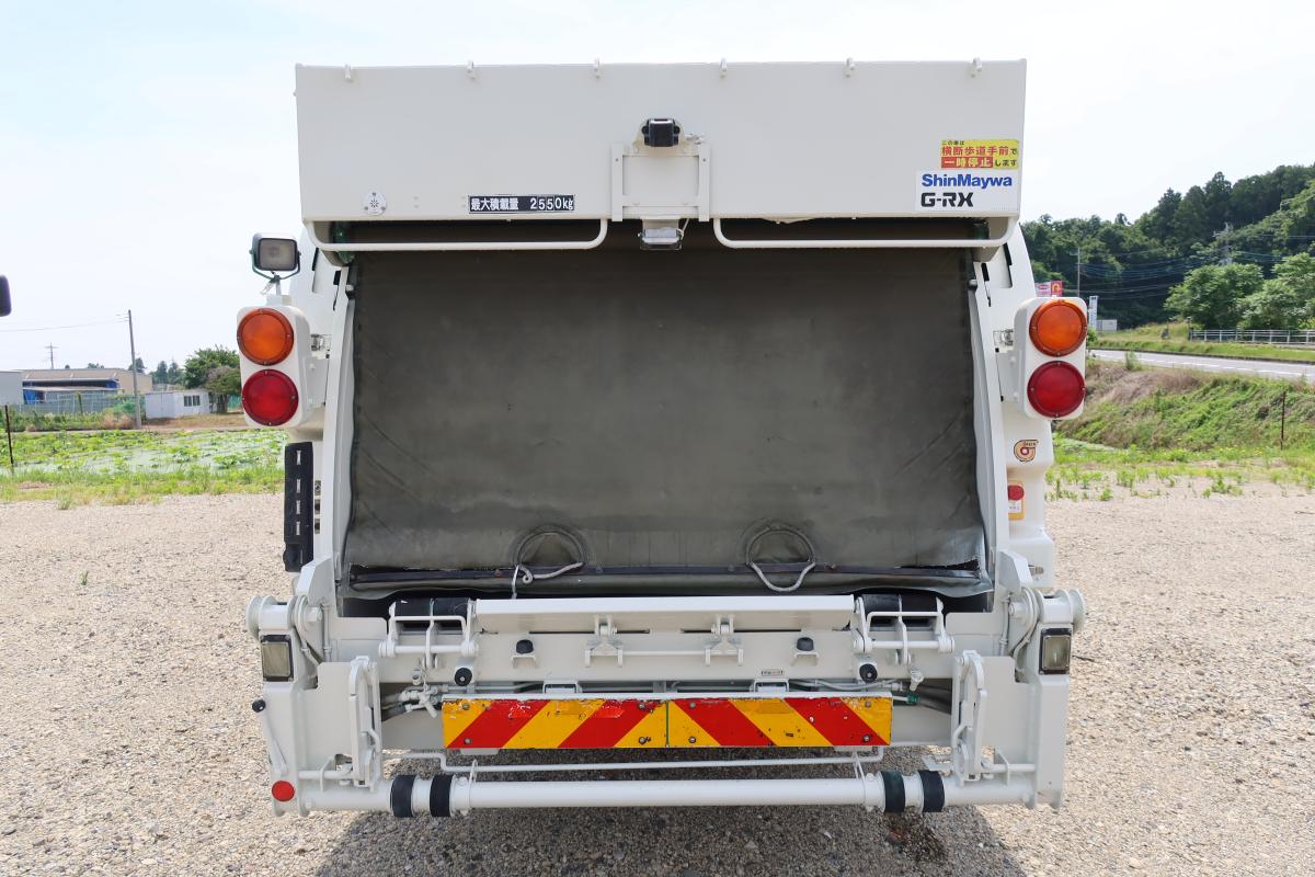 デュトロ ワイド 巻き込みパッカー車 新明和製7.3立米|中古トラックの販売・買取・査定のアイナビ