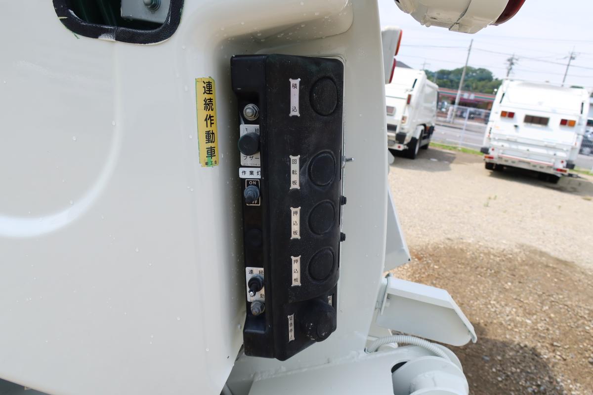 デュトロ ワイド 巻き込みパッカー車 新明和製7.3立米|中古トラックの販売・買取・査定のアイナビ