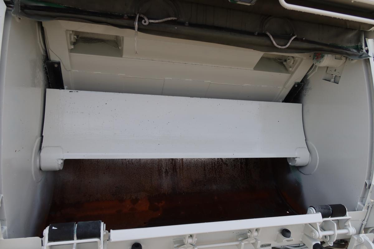 デュトロ ワイド 巻き込みパッカー車 新明和製7.3立米|中古トラックの販売・買取・査定のアイナビ