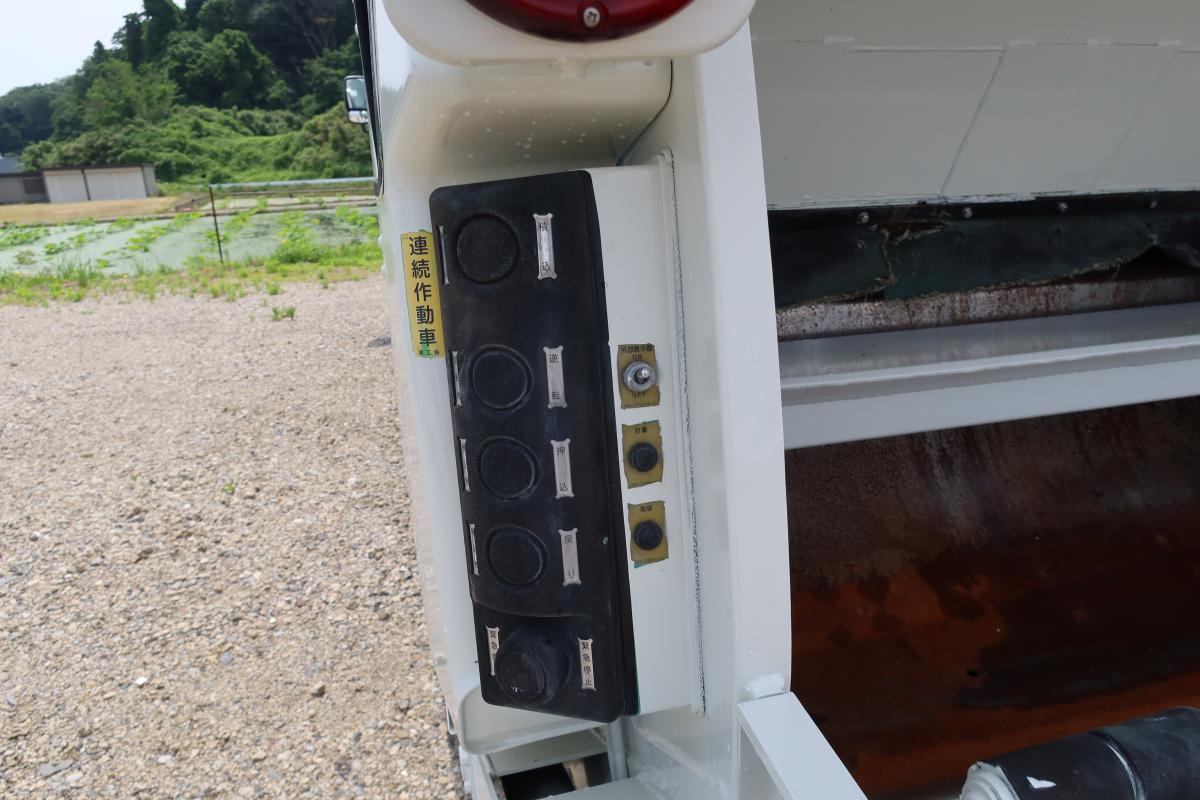 デュトロ ワイド 巻き込みパッカー車 新明和製7.3立米|中古トラックの販売・買取・査定のアイナビ