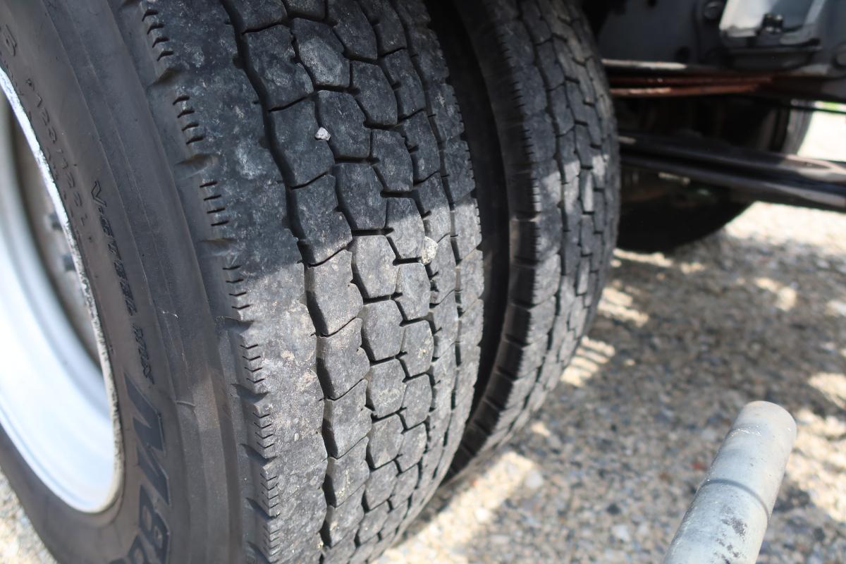 デュトロ ワイド 巻き込みパッカー車 新明和製7.3立米|中古トラックの販売・買取・査定のアイナビ