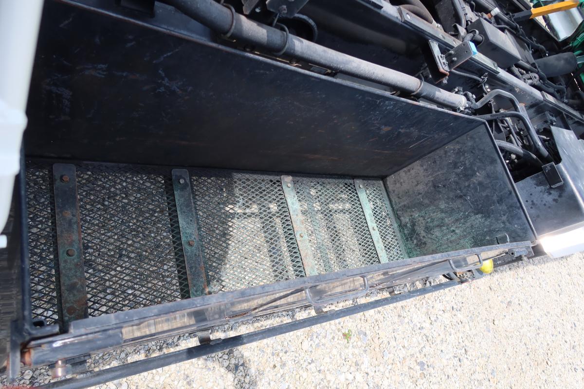 デュトロ ワイド 巻き込みパッカー車 新明和製7.3立米|中古トラックの販売・買取・査定のアイナビ