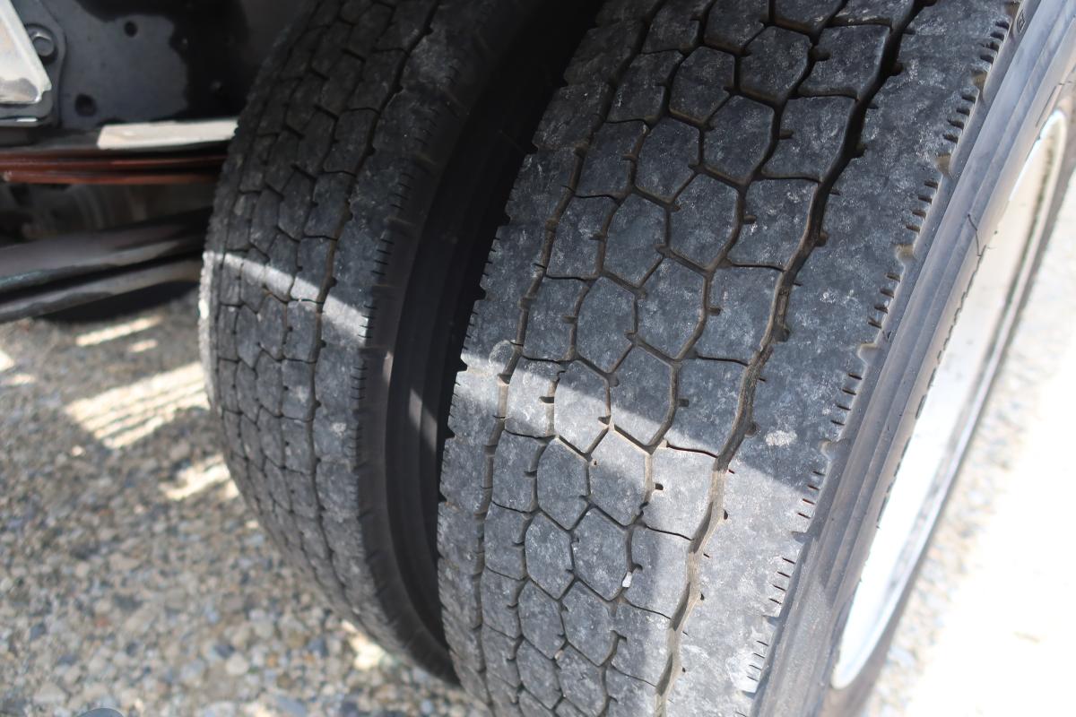 デュトロ ワイド 巻き込みパッカー車 新明和製7.3立米|中古トラックの販売・買取・査定のアイナビ