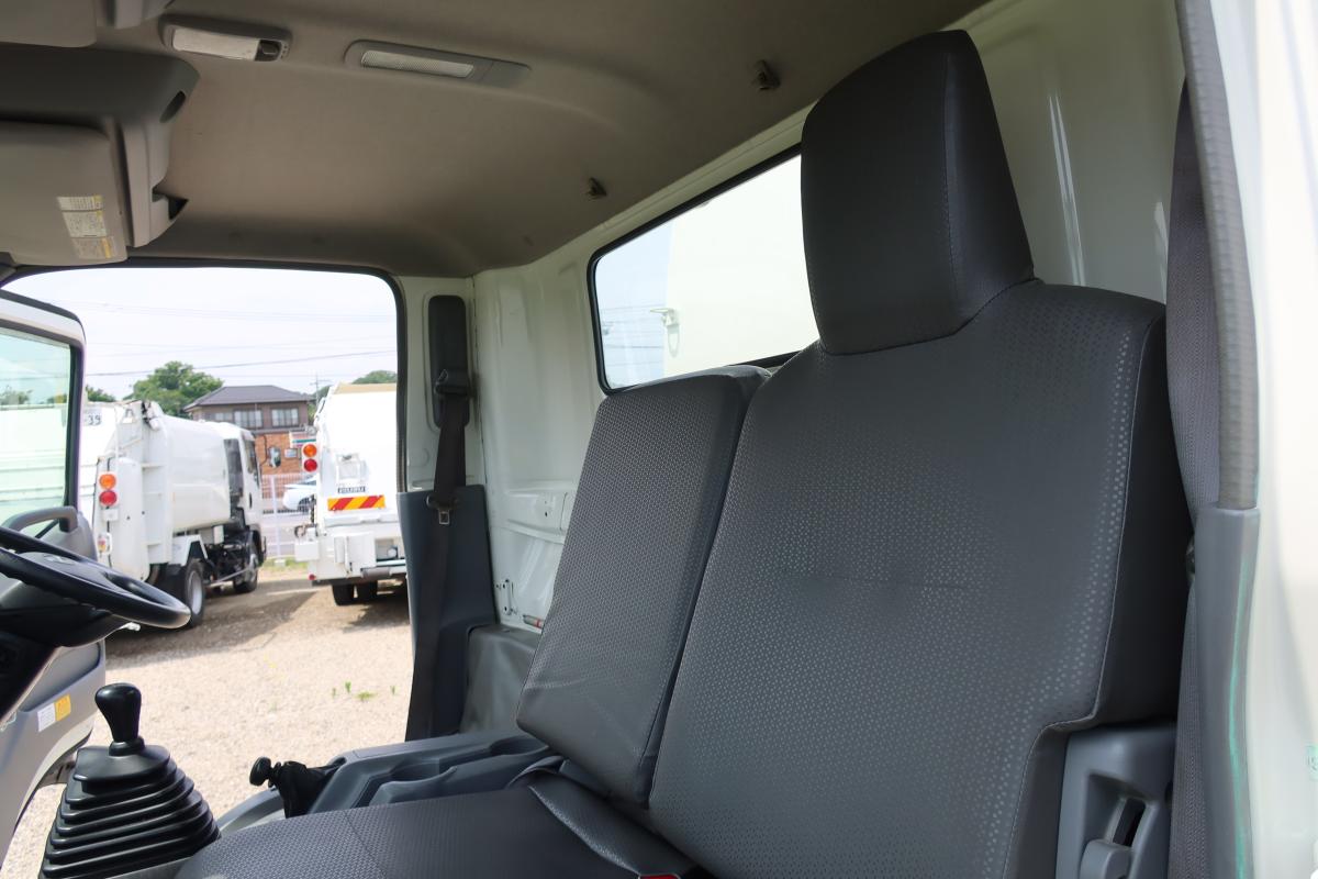 デュトロ ワイド 巻き込みパッカー車 新明和製7.3立米|中古トラックの販売・買取・査定のアイナビ