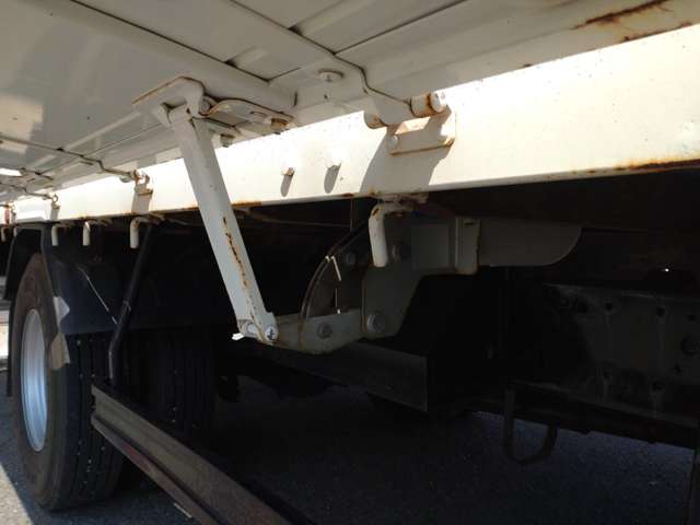 日野自動車レンジャー 4tユニック 4段クレーン ラジコン付|中古トラックの販売・買取・査定のアイナビ