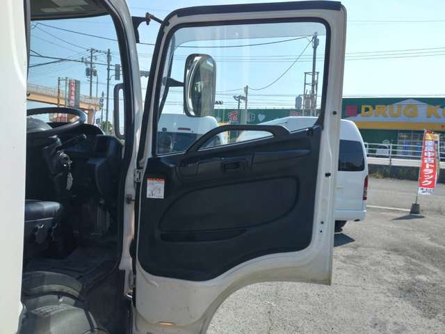 日野自動車レンジャー 4tユニック 4段クレーン ラジコン付|中古トラックの販売・買取・査定のアイナビ